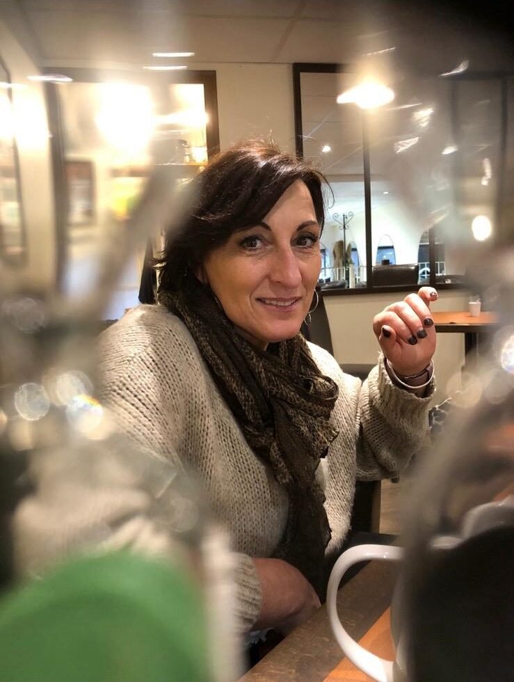 Portrait de Véronique Battagion dans son cabinet au Havre